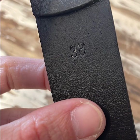 Beverly Hills Polo Club Black Leather Belt - Picture 5 of 5